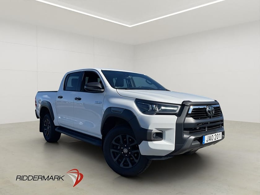 Bild 3 av Toyota Hilux Dubbelhytt Invincible 2.8 4WD Dragkrok JBL Diff 360° Moms