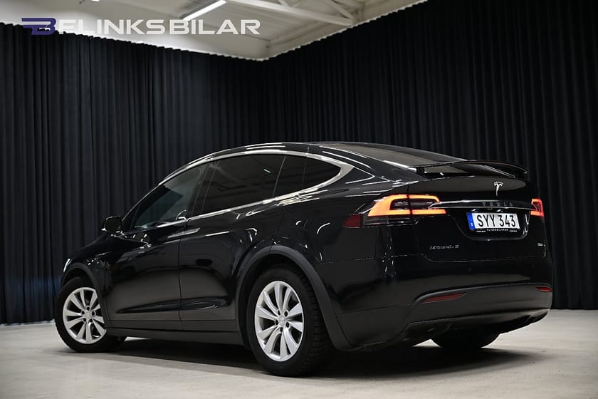 Bild 4 av Tesla Model X 100D 423hk | Skinn | Panorama | 6-Sits | Momsbil