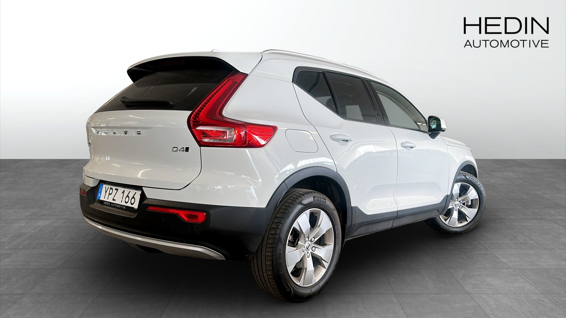Volvo XC40 D4 AWD Momentum Värmare 2019, bild 2/9