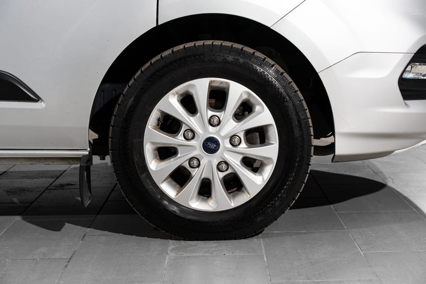 Bilde 5 av Ford Transit Custom 300 130hk FWD| Webasto|Krok|2500kg|L1|LED|R.kamera++