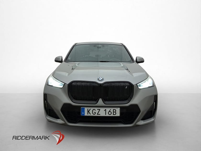 Bild 3 av BMW iX1 xDrive30 M Sport Kamera M Fjädring CarPlay Drag MOMS
