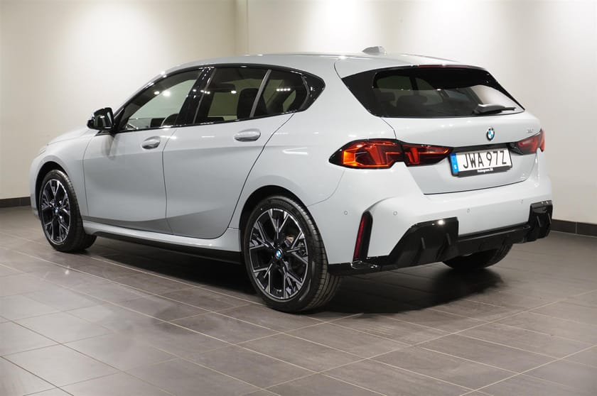 Bild 3 av BMW 120 M Sport Aut PA DA 18