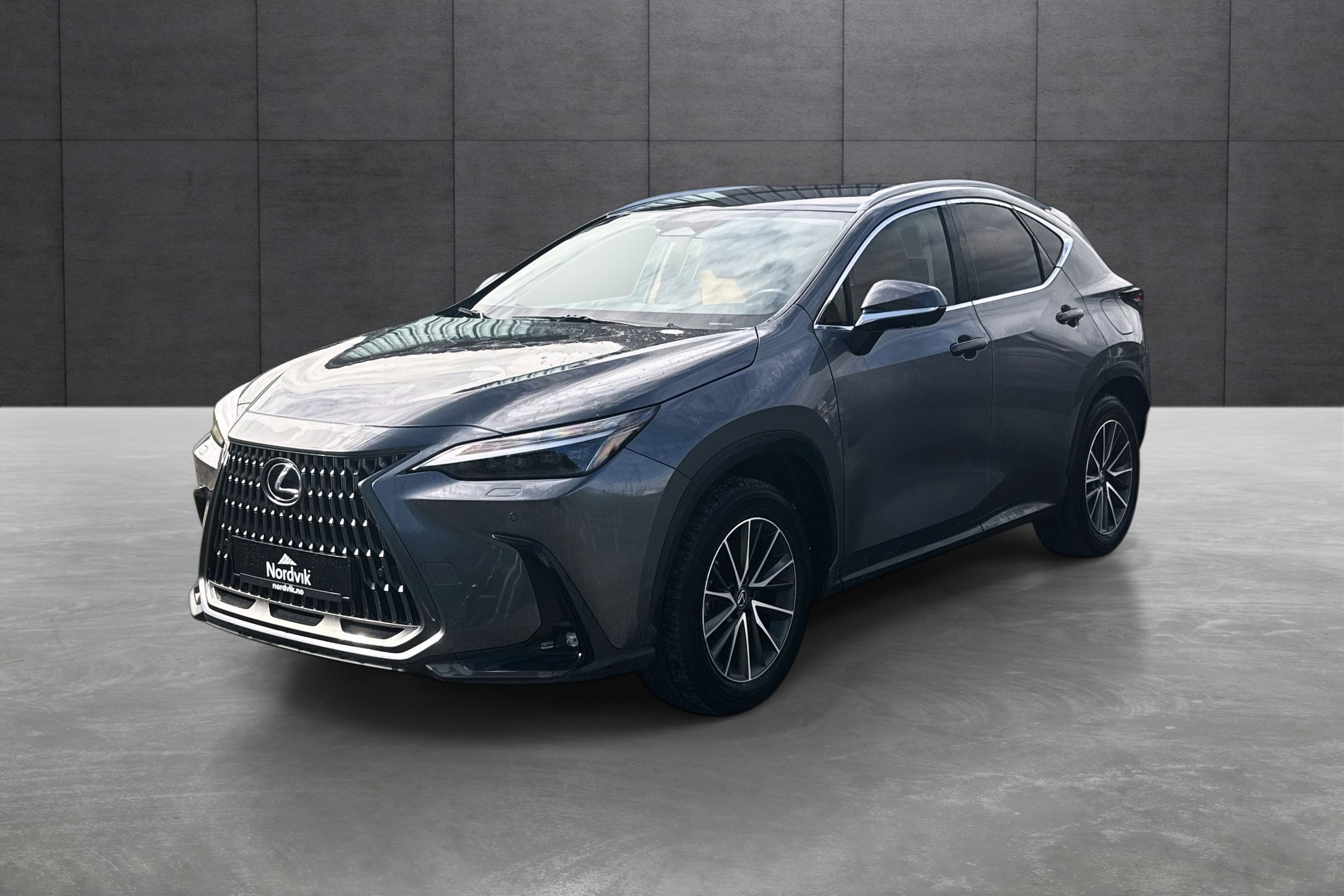 Lexus NX 450h+