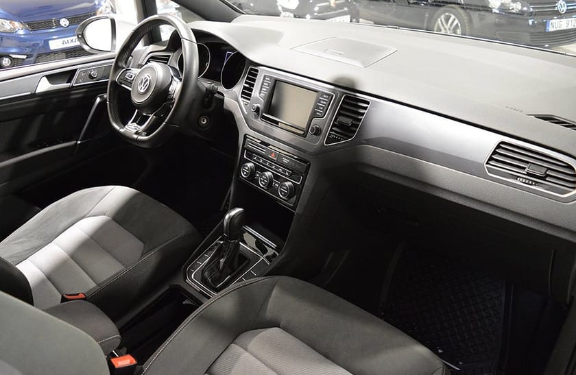 Bild 3 av Volkswagen Golf Sportsvan 1.4TSI GT R-Line / Drag / Kamera / CarPlay