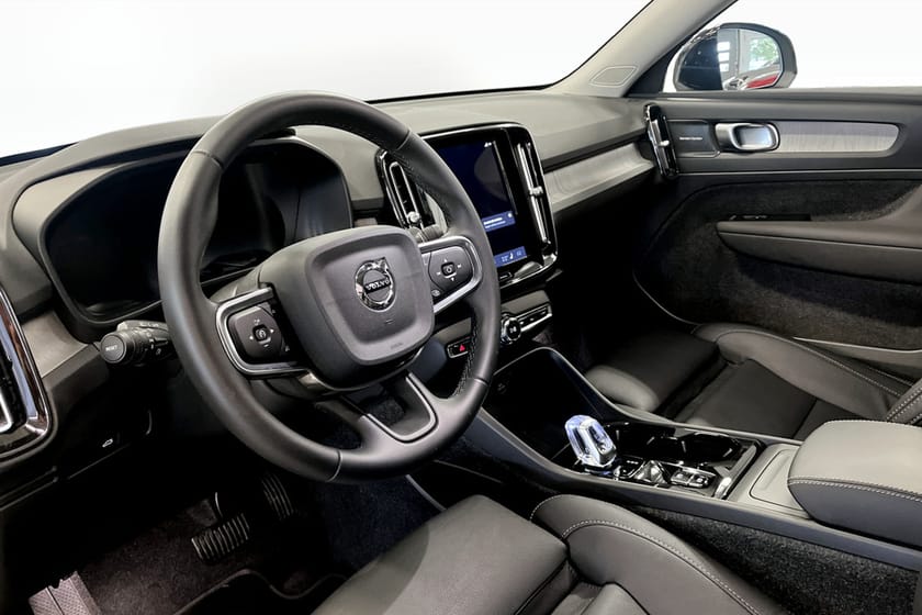 Bild 5 av Volvo XC40 B3 FWD Bensin Plus Dark