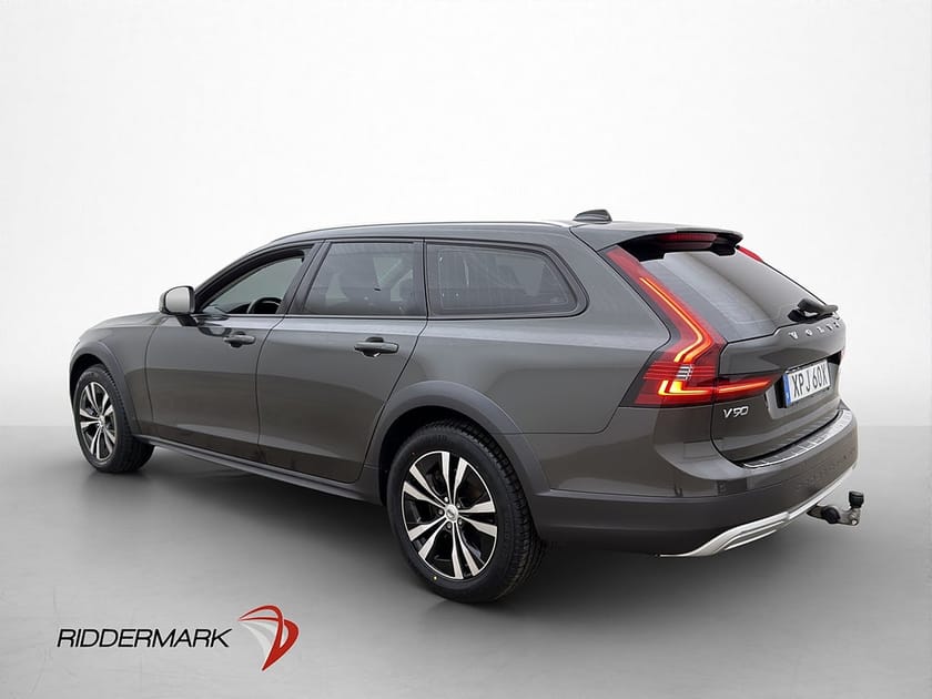 Bild 5 av Volvo V90 Cross Country B5 AWD Momentum Drag H/K Navi Kamera