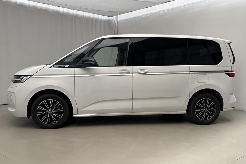 Bild 2 av Volkswagen Multivan eHybrid T7 (218hk) Plus Panorama 7-sits