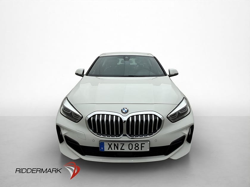 Bild 2 av BMW 118i 118 136hk M Sport Halvskinn Bluetooth Farthållare