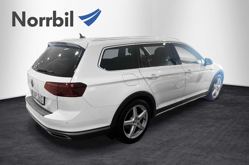 Bild 4 av Volkswagen Passat Alltrack LED-ramp Läder MOMS Kamera