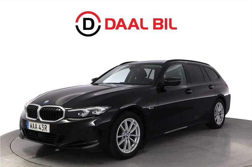 Bild 1 av BMW 330e xDrive Touring 292HK DRAG B-KAM NAVI COCKPIT RATTVÄRM