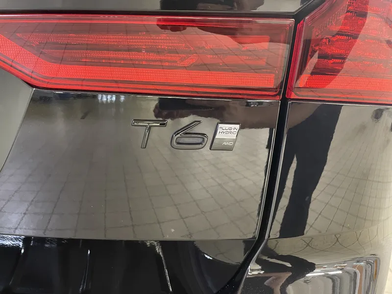 Bild 15 av 17 – Volvo XC60 T6 Plus Black Nordic Edition Plus Nordic Edition