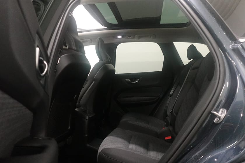 Bild 5 av Volvo XC60 Recharge T6 AWD Aut Panorama Drag Adaptiv farthållare