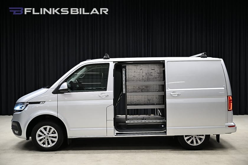 Bild 4 av Volkswagen Transporter DSG 150HK Drag|Värmare|Nedlackad|LED|Dubbeldörr|SeUtr!!