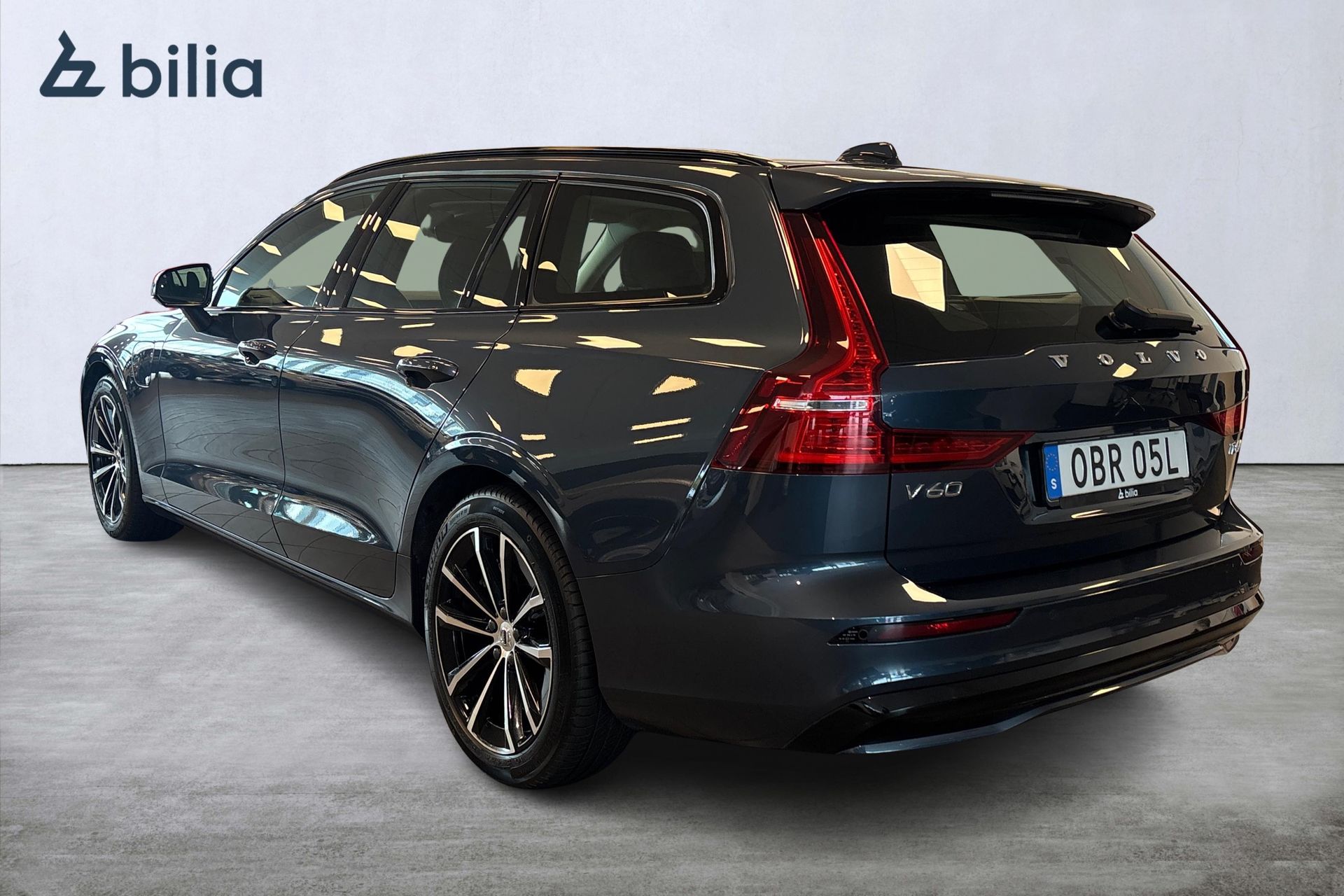 Volvo V60 T6 Plus Dark Edition 2025, bild 2/10
