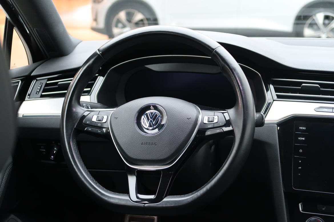 Volkswagen Passat 2019 - miniatyr 7