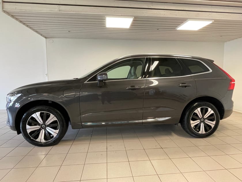 Bild 3 av Volvo XC60 Recharge T6 Core Edition Drag