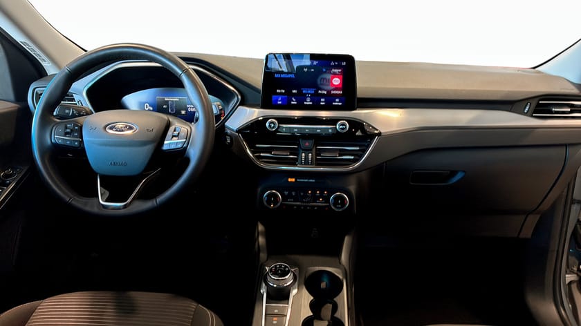 Bild 4 av Ford Kuga Plug-In Hybrid TITANIUM 2.5 FWD 225HK CVT