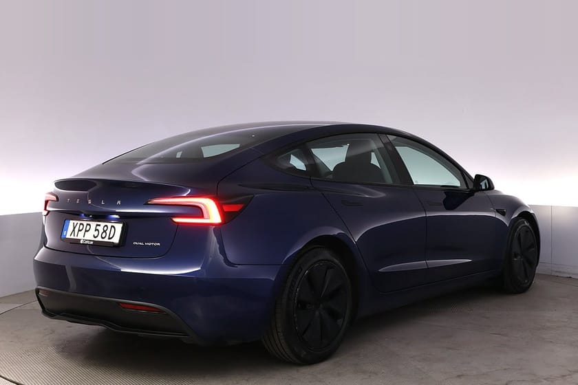 Bild 5 av Tesla Model 3 Long Range AWD Highland Autopilot Panorama
