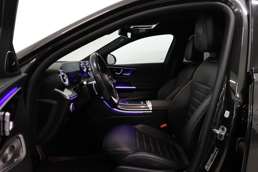 Bild 4 av Mercedes-Benz C 300 T e 9G AMG 360° Drag P-Värme Burmester Ambient MOMS
