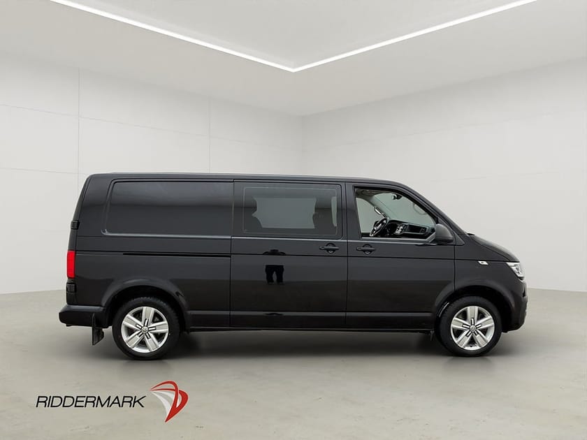 Bild 2 av Volkswagen Transporter Kombi 4M Värm Drag Diff CARPLAY Moms