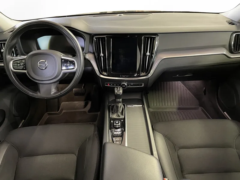 Bild 13 av 15 – Volvo V60 Cross Country D4 AWD Advanced SE II Cross Country Advanced