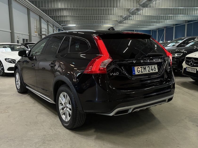 Bild 5 av Volvo V60 Cross Country D4 AWD Geartronic Momentum BE | Kamrem bytt | V-hjul