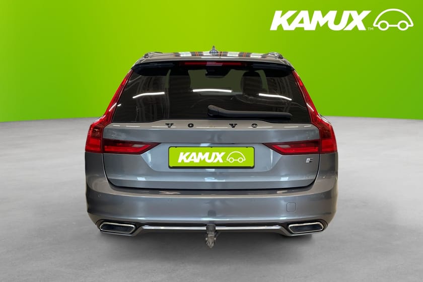 Bild 5 av Volvo V90 T8 AWD R-Design Pano B&W Drag 360-Kam Navi