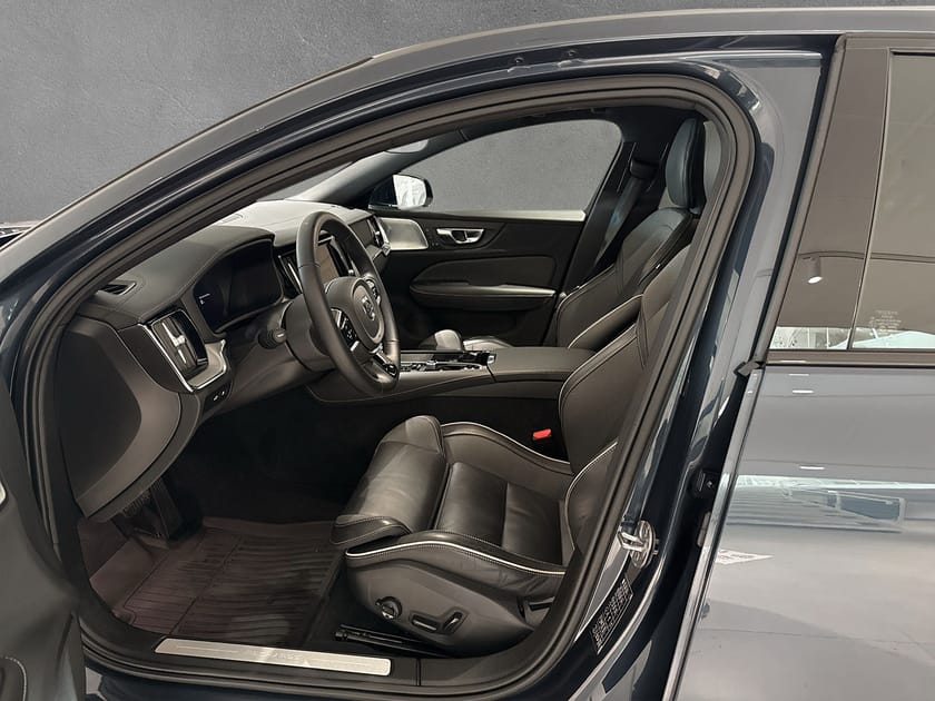 Bild 5 av Volvo S60 Recharge T8 II Ultimate Dark