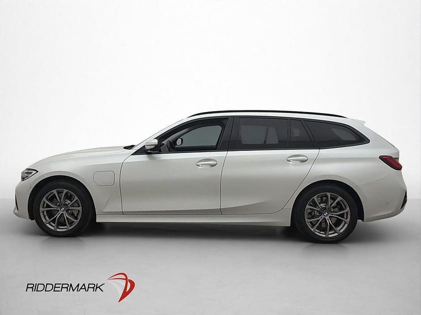 Bild 4 av BMW 330e xDrive Touring 292hk Sport Line Drag Navi Kamera