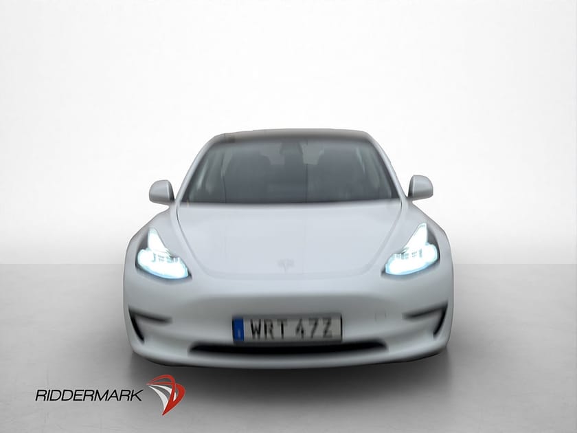 Bild 3 av Tesla Model 3 Long Range AWD Autopilot MOMS Svensksåld