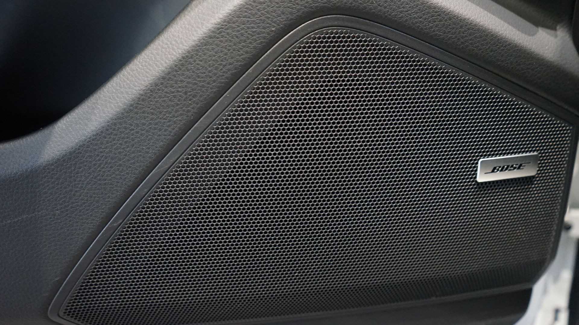 Porsche Cayenne Platinum Edition 2023, kuva 7/7