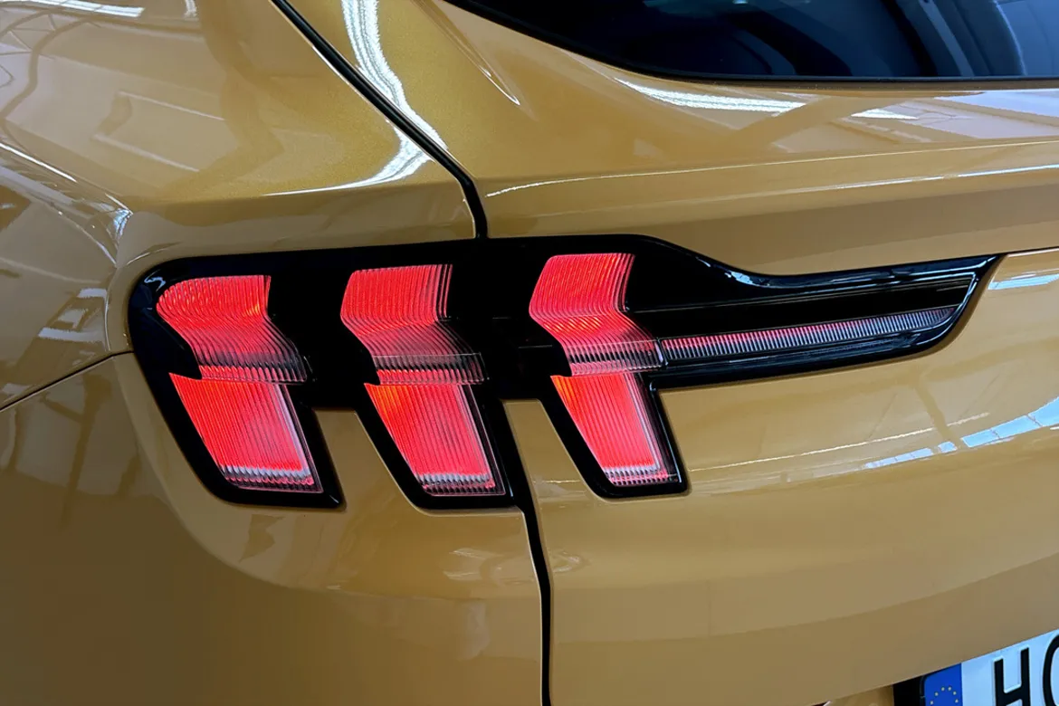 Ford Mustang Mach-E Standard Range