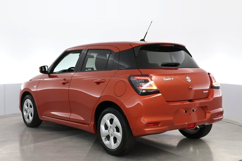 Bild 3 av Suzuki Swift Hybrid CVT 1,2 Aut Navi B-kamera 3 års fri service