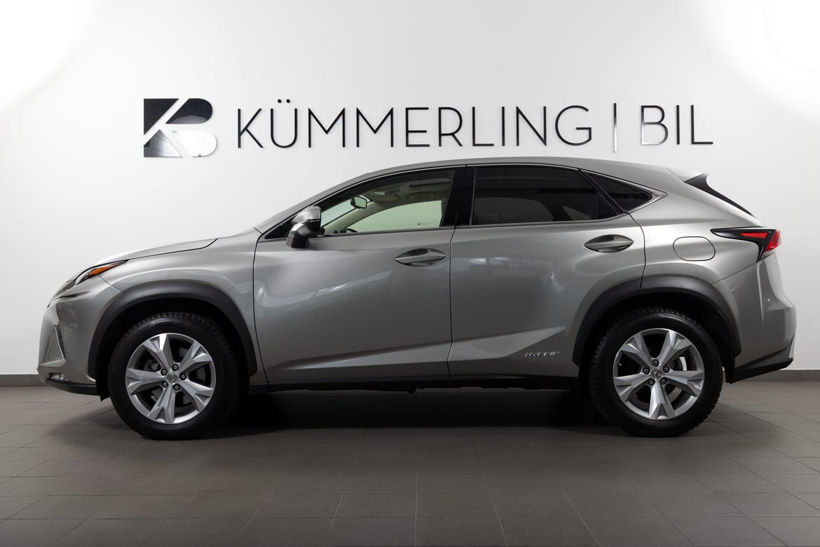 Lexus NX 2021