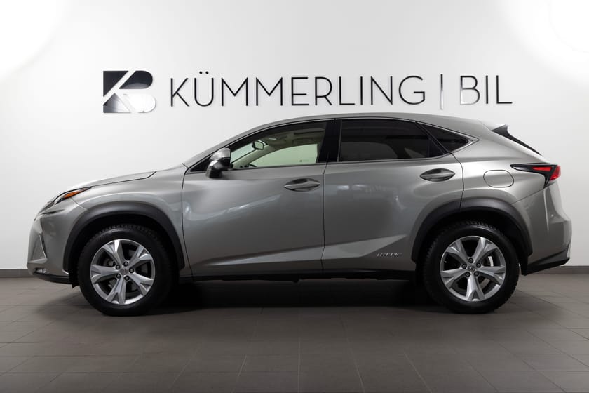 Bild 1 av Lexus NX 300h AWD 2.5 E-CVT 197hk Executive Premium Pano/Drag/Navi/Elstol