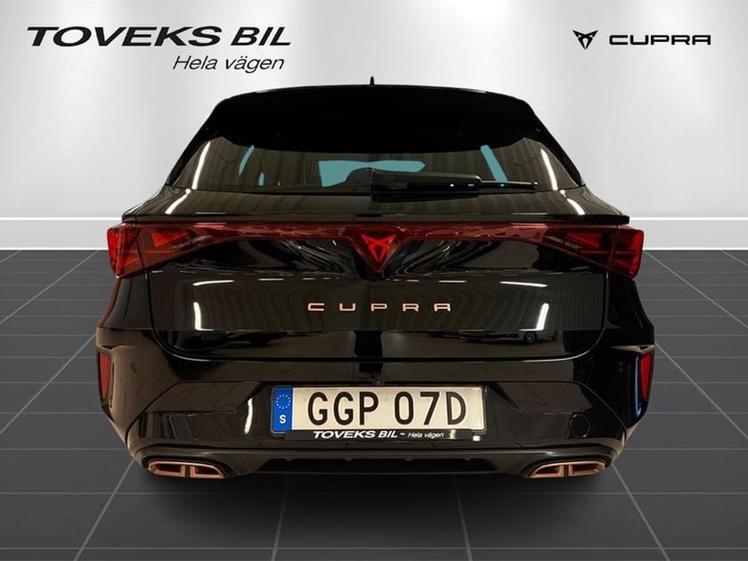 Bild 3 av CUPRA Leon Sportstourer e-Hybrid 204 HK