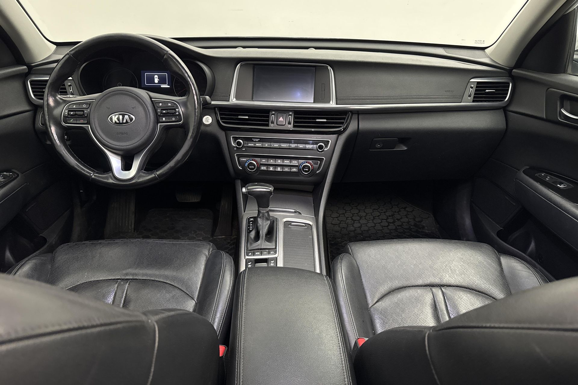 Kia Optima Sport Wagon Plug-in Hybrid 2018, photo 7/10