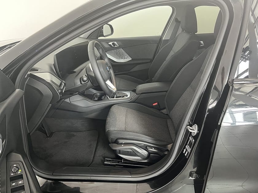 Bild 5 av BMW 120 M Sport Design Nav Drive/Park-assist Rattvärme
