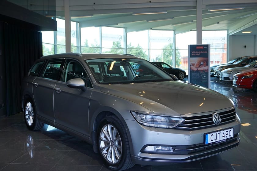 Bild 2 av Volkswagen Passat Sportscombi 2.0 TDI DPF BMT Base Drag Kamera