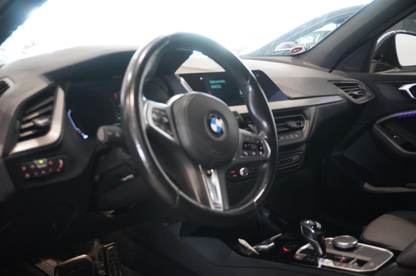 Bild 2 av BMW 118i 5dr M-Sport Automat Elstol Rattvärme