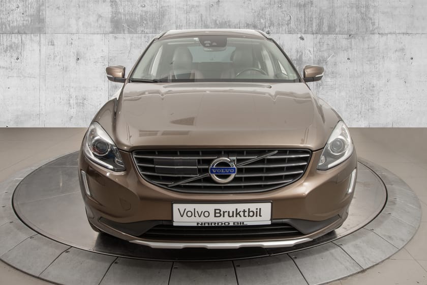 Bilde 2 av Volvo XC60 D4 AWD Summum KROK/KAM/ACC++