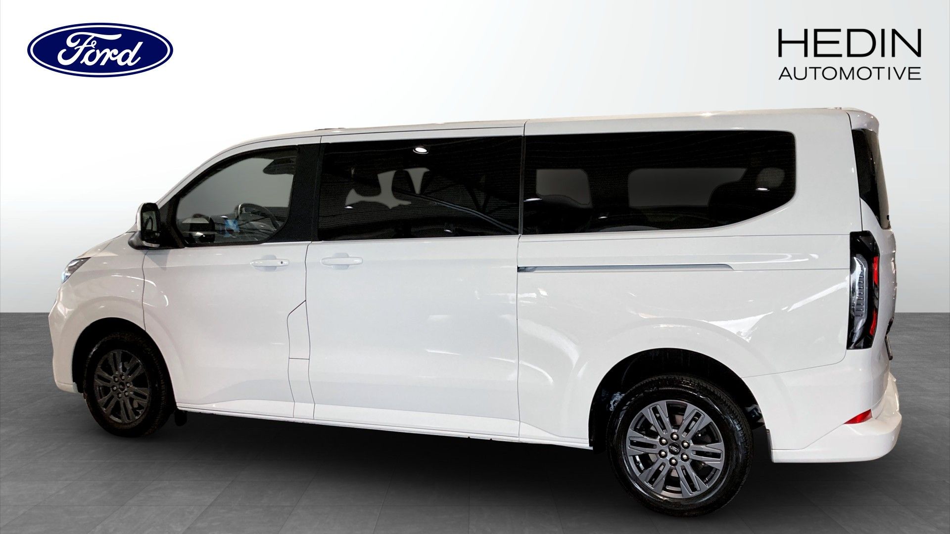 Ford Tourneo Custom 2024, photo 6/10