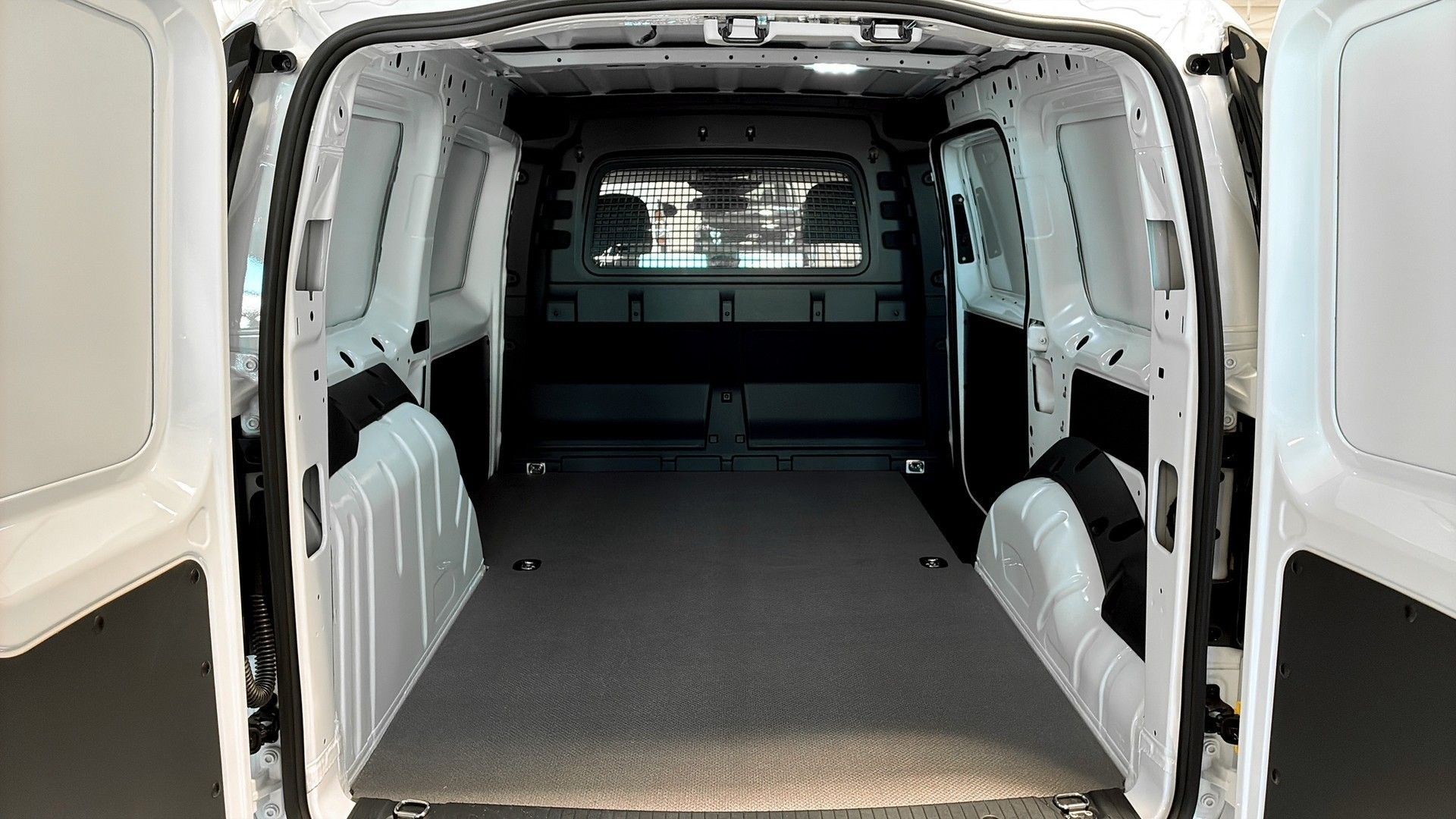 Ford Transit Connect L2 2.0 EcoBlue Powershift, 122hp, 2026