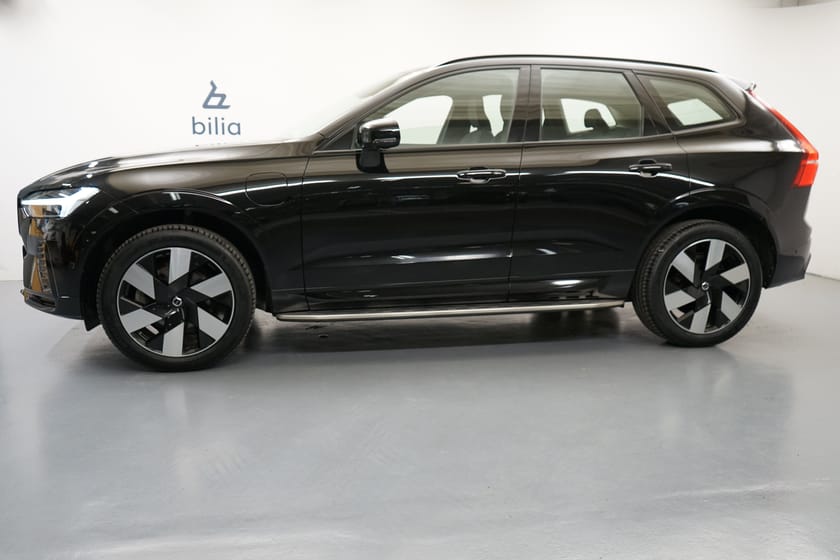 Bild 2 av Volvo XC60 Recharge T6 Ultimate Dark, HarmanKardon PremiumSound, Dragkrok, Taklucka