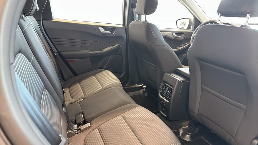 Bild 5 av Ford Kuga Plug-In Hybrid Titanium 2.5 225HK Vinterpaket