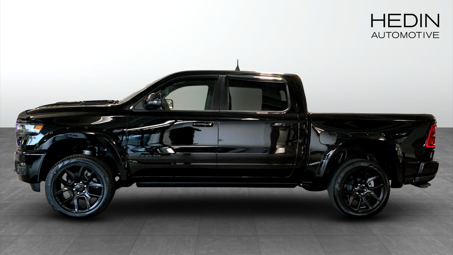 RAM 1500 Laramie Night Edition 2025, bild 6/21