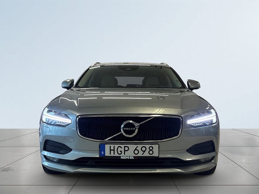 Bild 2 av Volvo V90 T4 Momentum Bränslevärmare Backkamera Navi Rattvärme