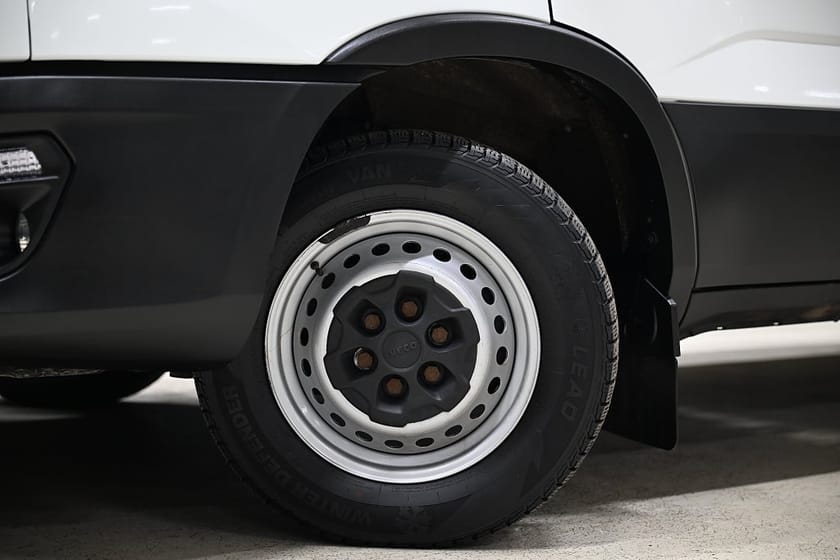 Bild 5 av Iveco Daily 35-140 Chassi Cab 136HK Automat|Volymskåp|BG-Lyft|Sidodörr|Backkamera
