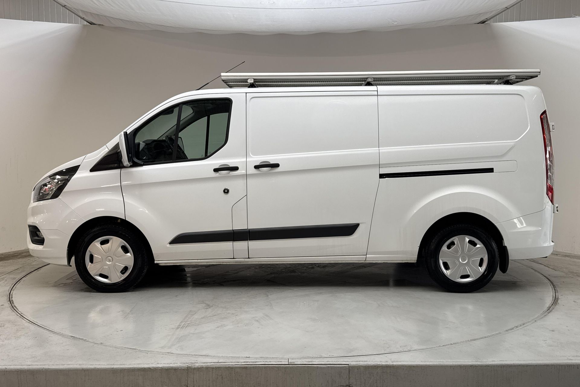Ford Transit Custom 340 2.0 EcoBlue 2021, photo 2/10