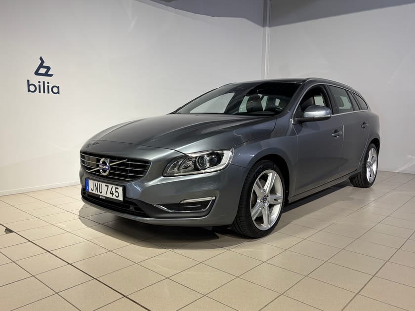 Bild 1 av Volvo V60 D4 AWD Classic Summum | Värmare | Dragkrok |